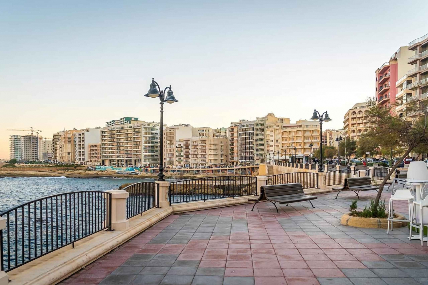 Sliema: Harbour Cruise and Shopping in Sliema Afternoon Tour