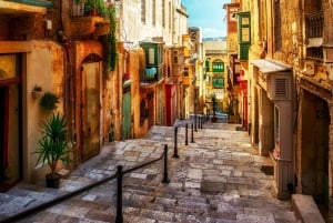 Valletta Street Food & History Tour med private transfers
