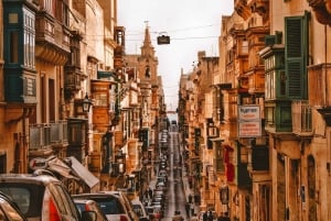 Valletta Street Food & History Tour med private transfers