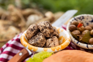 Valletta Street Food & History Tour med private transfers