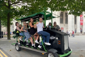 Manchester: Ölcykeltur med drinkar och musik