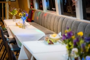 Manchester: Elvis-on-the-River Cruise