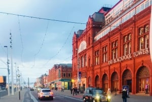 Manchester tour met chauffeur en transfer in een Mercedes V-klasse