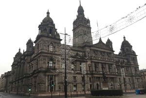 Manchester tour met chauffeur en transfer in een Mercedes V-klasse