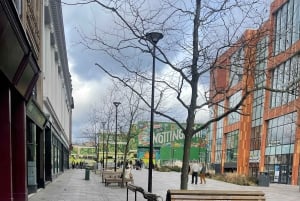 Manchester tour met chauffeur en transfer in een Mercedes V-klasse