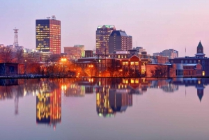 Manchester: Sightseeing Walking Custom Tour with a Guide