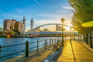 Manchester: Sightseeing Walking Custom Tour with a Guide