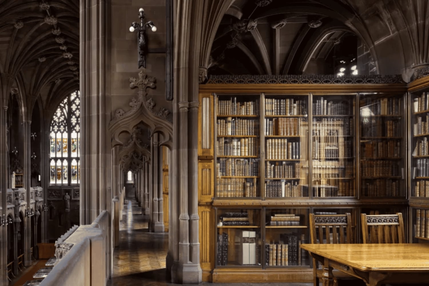 Manchester: University of Manchester Guided Walking Tour