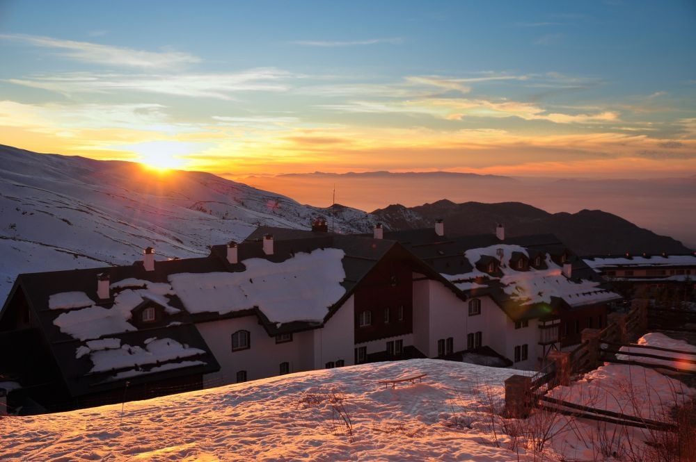 Accommodation in Sierra Nevada