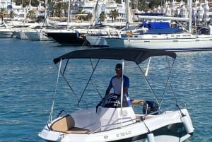 Benalmádena: Speedboat Rental without License