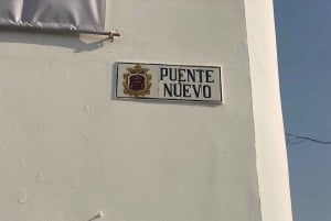 från Estepona: Ronda Tour privat, inklusive skyttel, café, tjurfäktningsarena, tapas, drycker