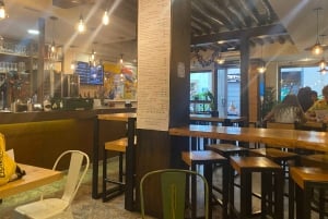 Z Marbelli: prywatna wycieczka do Ronda, w tym transfer, kawa, arena walk byków, tapas, drinki