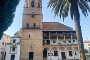 Z Marbelli: prywatna wycieczka do Ronda, w tym transfer, kawa, arena walk byków, tapas, drinki