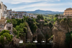Depuis Marbella : excursion privée panoramique à 360° vers Ronda en Tesla X