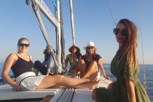 Marbella: Sunset Luxury Sailing Cruise in Puerto Banús