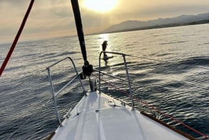 Marbella: sunset sailboat trip Drinks-Snacks,2 hour