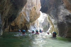 Marbella: Beginner Canyoning Tour with Safety Equipment