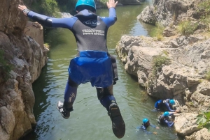 Marbella: Beginner Canyoning Tour with Safety Equipment