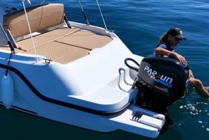 Marbella: alquiler de barco sin licencia