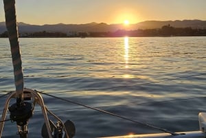 Marbella: rejs katamaranem o zachodzie słońca z napojami i przekąskami
