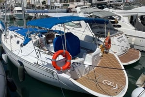 Marbella: Puerto Banús Private Sailing Cruise with Drinks