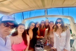 Marbella: Puerto Banús Private Sailing Cruise with Drinks