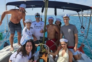 Marbella: velero con bebidas y aperitivos para ver delfines