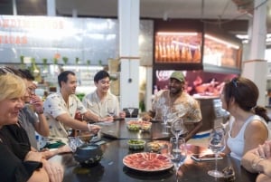 Marbella: Geführte Markttour mit Tapas und Weinbegleitung