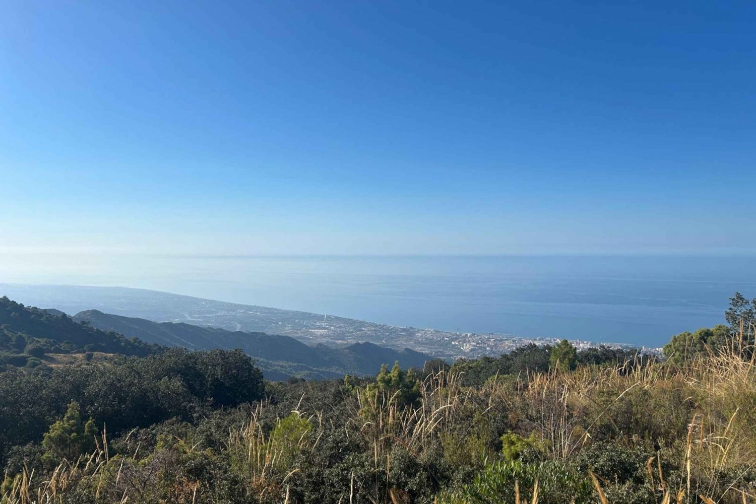 Marbella: 'La Concha' mountain tour including snack and drink