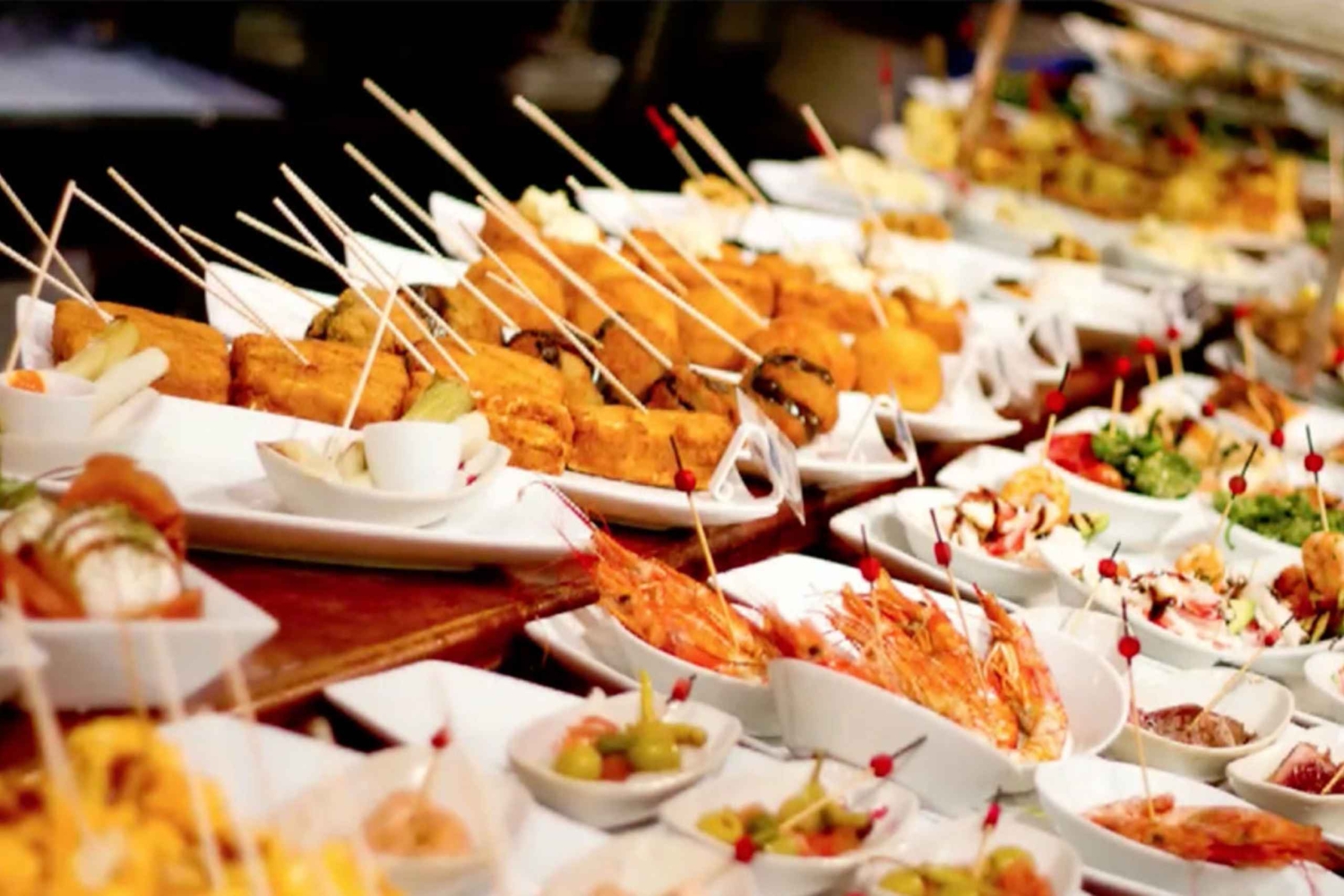 マルベーリャ旧市街ツアーとプエルト・バヌースへのボートツアー