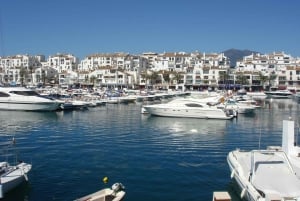 Rundvisning i Marbellas gamle bydel og sejltur til Puerto Banús
