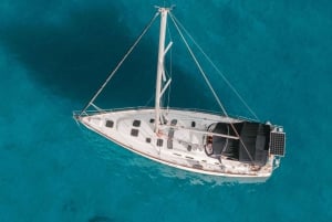 Marbella, Port Banus : SAILING Tour on Private Sailing Boat