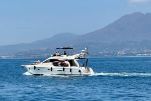 Marbella: Private Cruise in Yacht