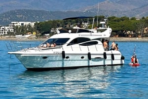 Marbella: Private Cruise in Yacht