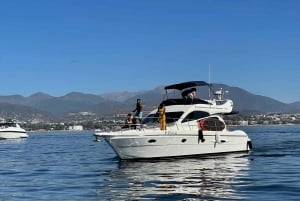 Marbella: Private Cruise in Yacht