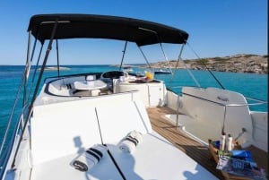 Marbella: Private Cruise in Yacht