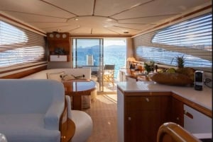 Marbella: Private Cruise in Yacht