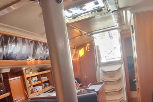 Marbella: prywatny rejs z napojem i przekąską, 2 godziny