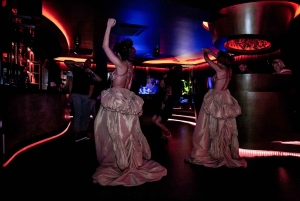 プライベートプエルトバヌスナイトライフウォーキングツアー