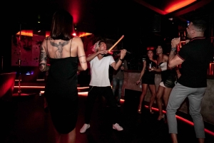 プライベートプエルトバヌスナイトライフウォーキングツアー