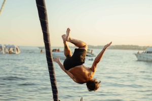 Voile privée à Marbella : boissons et paddleboard