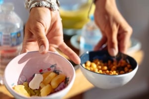 Voile privée à Marbella : boissons et paddleboard