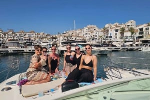 Puerto Banús: Despedida de soltera en yate