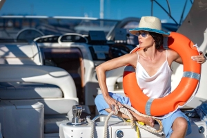 Puerto Banús: ylellinen valokuvaus jahtilla ammattivalokuvaajan kanssa