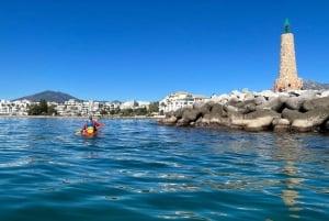 Marbella: Tour guidato in kayak a Puerto Banús