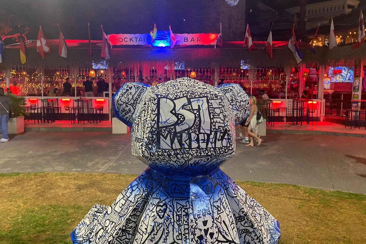 Puerto Banús: Privat hamnrundtur med tapas och dryck