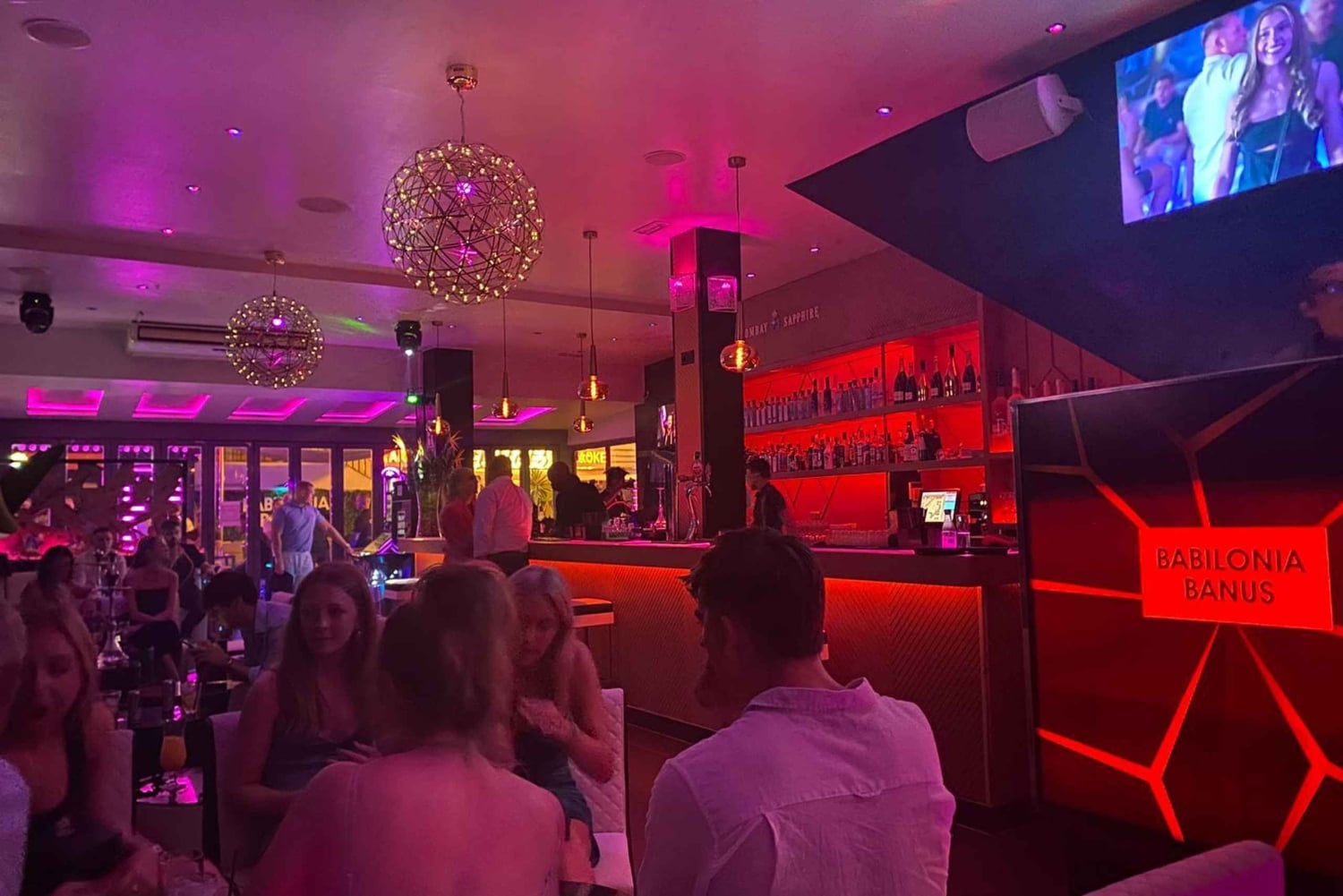 Puerto Banus: PRYWATNA wycieczka Premium Nightlife Tour z napojami