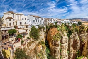 Marbella/Estepona: Ronda and Setenil de las Bodegas