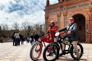 Sevilla: Flamenco Tour auf dem eBike mit Show