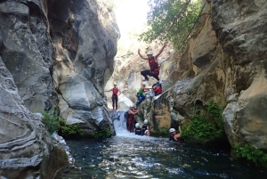 Desde Yunquera: Excursión de Barranquismo al Cañón de Zarzalones